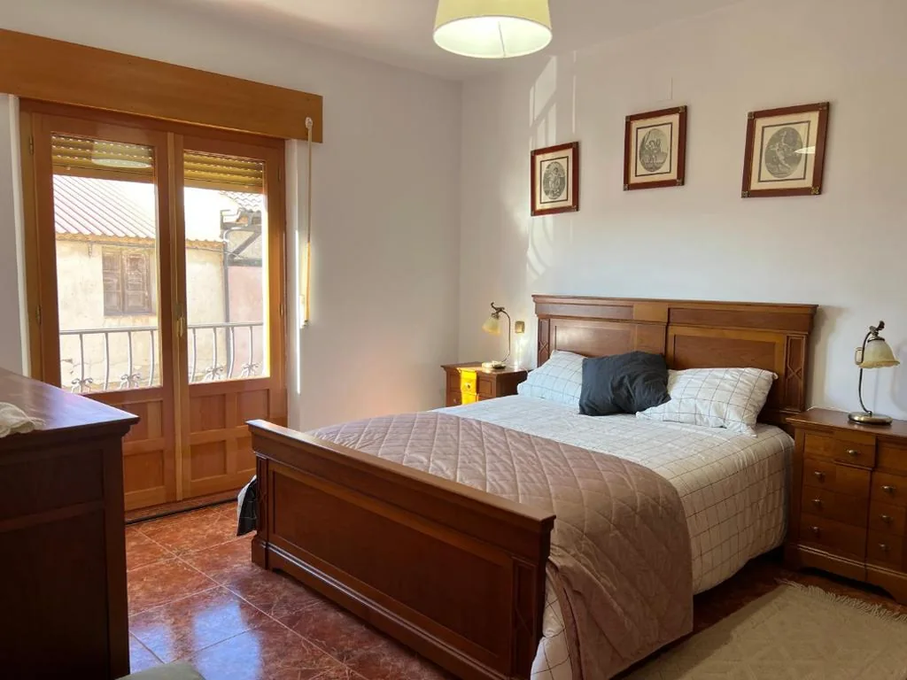 Huis met 5 slaapkamers — Casa Rural EL COTARRO DE PESQUERA DE DUERO