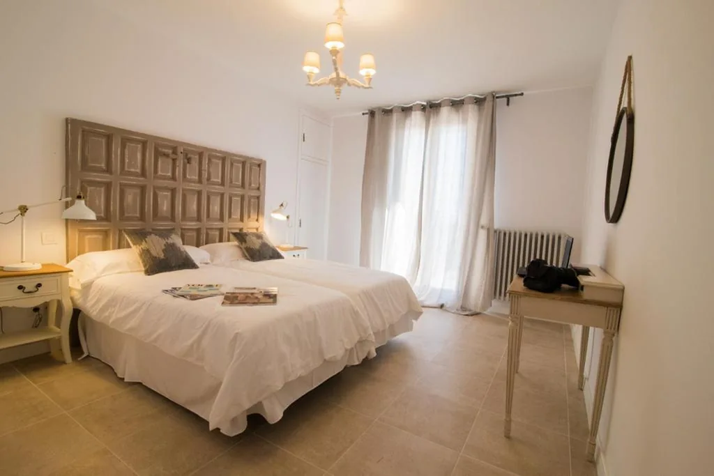 Camera doppia superior - 2 letti singoli e 1 letto supplementare — Casa rural El Ralenco