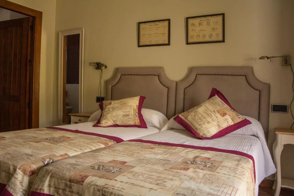Standard Twin Room — Casa Rural Fuente El Boticario