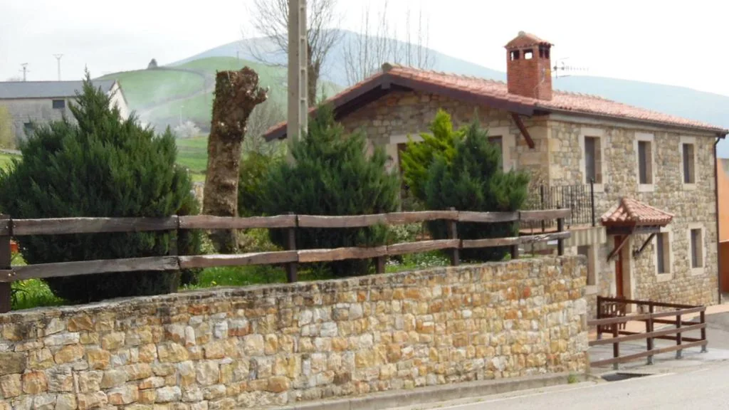 Casa de 6 dormitorios — Casa Rural Juntana