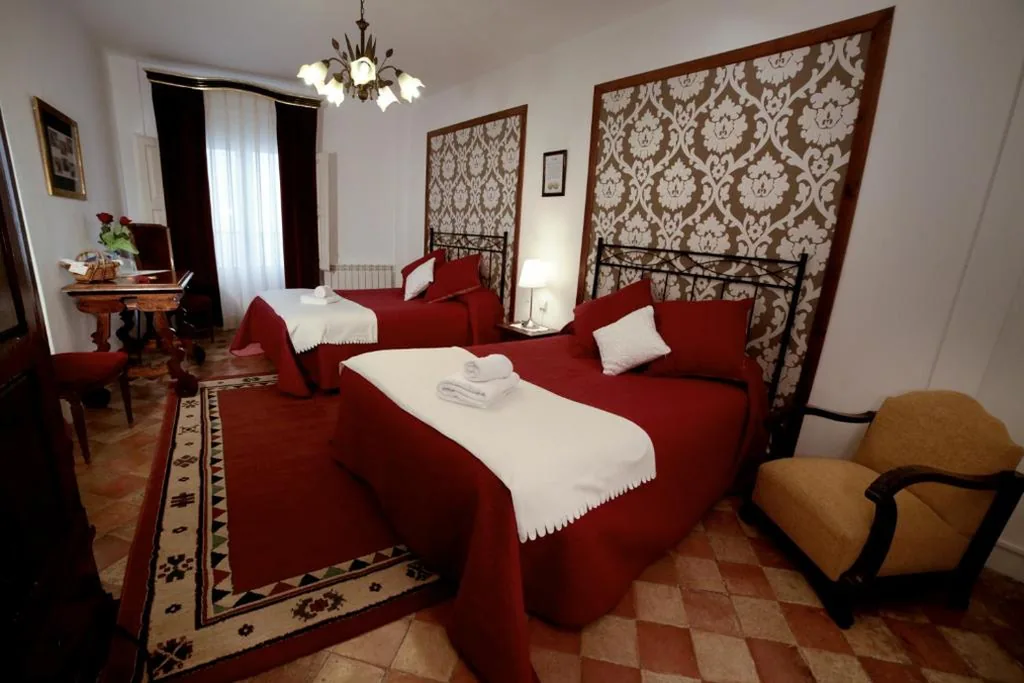 家庭间 - 带私人浴室 — Casa Rural La Casona