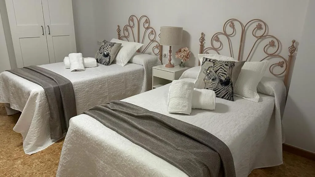 Casa de 5 dormitorios — Casa Rural Las Camelias