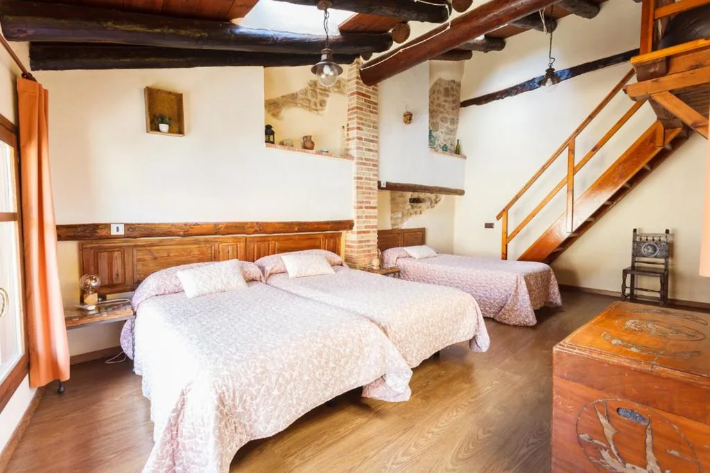 CASA RURAL LES ROQUETES