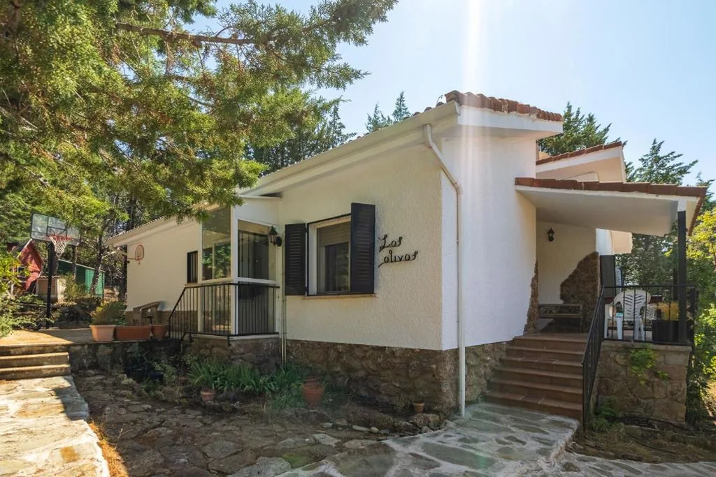 Casa de 3 dormitorios — Casa Rural Los Olivos de Robledo de Chavela