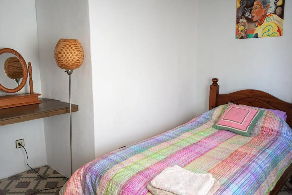 Quarto individual com casa de banho partilhada — Casa Rural Los Sentidos Jimena