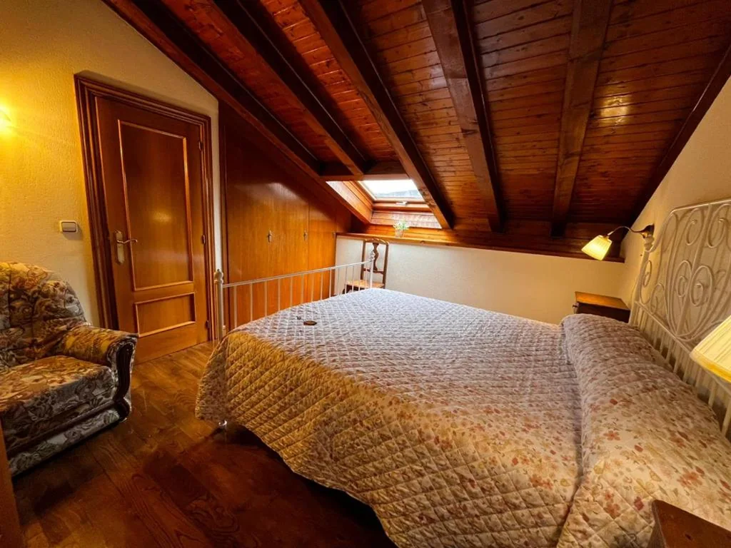 Habitación Doble con baño privado — Casa rural Parriola