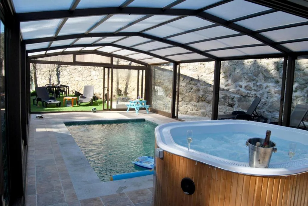 Villa Superior — Casa Rural Villa Angeles con Piscina y Jacuzzi