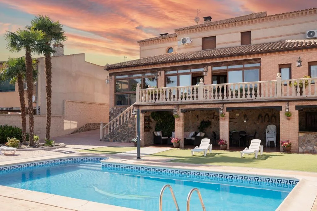 Casa de 6 dormitorios — Casa Rural Vista Castillo