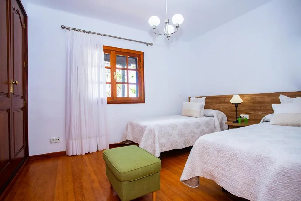 Casa Seara Piscina, Wifi y 400 metro de la playa,