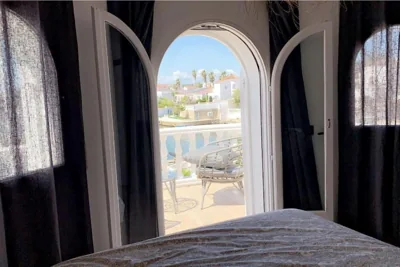 Casa Serenity au canal avec piscine et amarre — foto 8