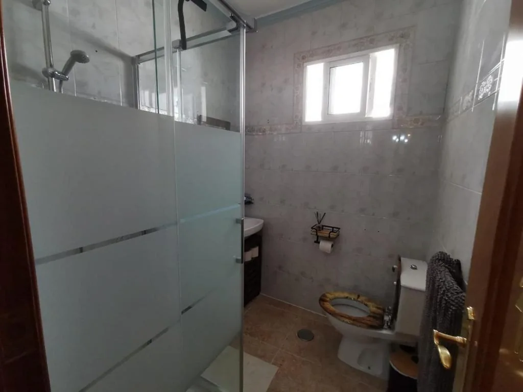 Familienzimmer mit Gemeinschaftsbad — Casa Sionna