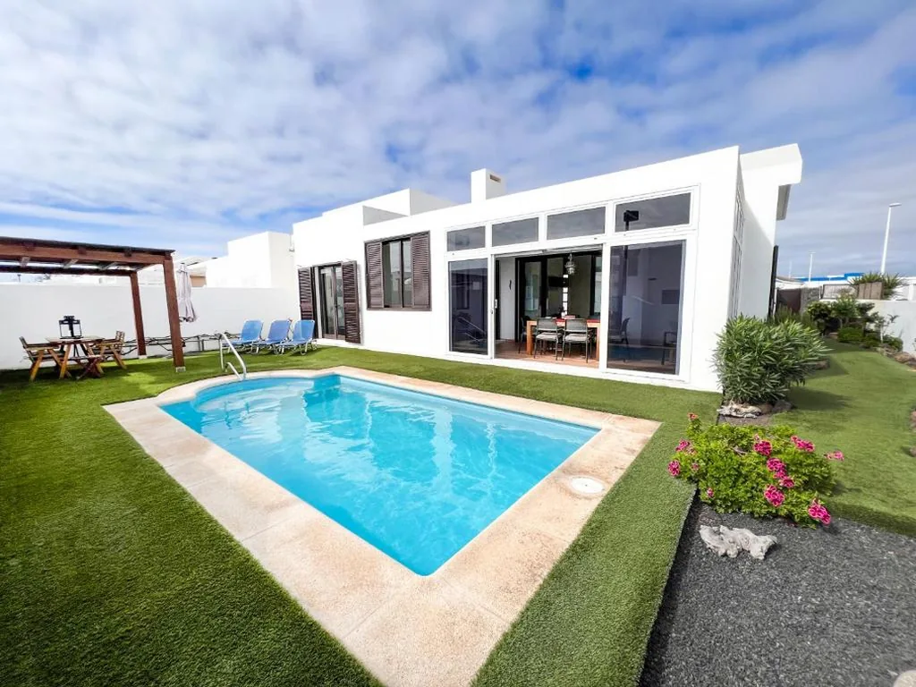 Villa de 2 dormitorios — Casa Sol y Mar Azul un'oasi a due passi dal mare