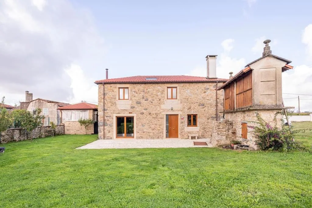 Villa — Casa Taboada