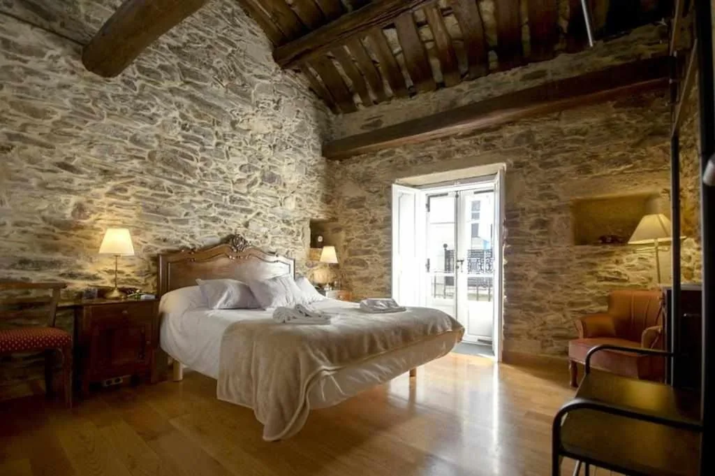 Chambre double avec balcon — Casa Taboada