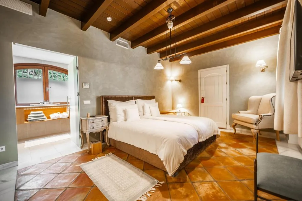Habitación Estándar - Cama extragrande — CASA TESS boutique hotel