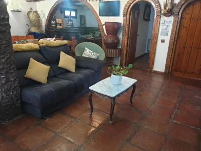 CASA TURÍSTICA Villa Carmen, CON AMPLIO JARDIN QUE INCLUYE BARBACOA, 2 PORCHES, PARKING PRIVADO Y PISCINA — foto 8