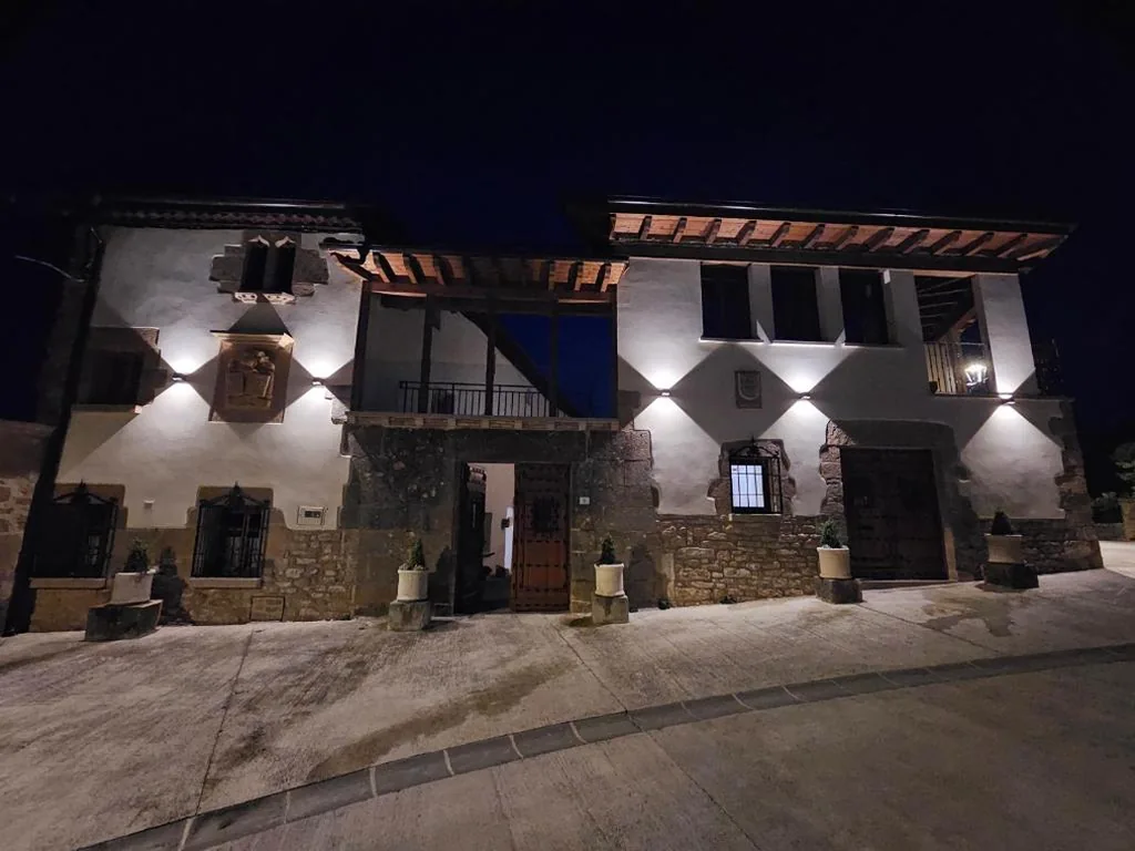 Casa — CASA URRA