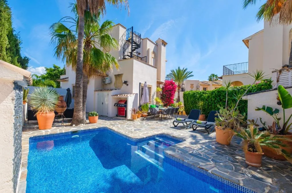 Villa con piscina privada — Casa Vamos Buganvilla - Private pool & rooftop terrace