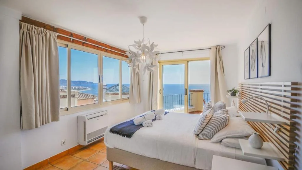 Casa Ventanas al Mediterraneo Nerja by Ruralidays