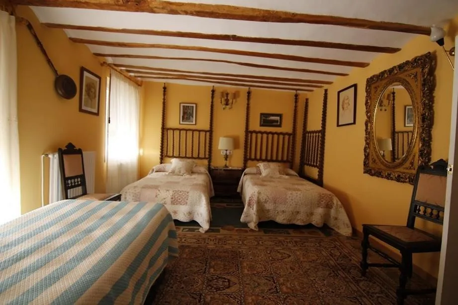 Posto letto in camerata con 4 letti — Casa Victoria