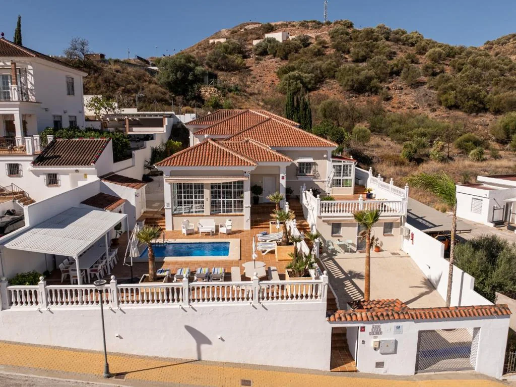Villa — Casa Vista del Rey 77