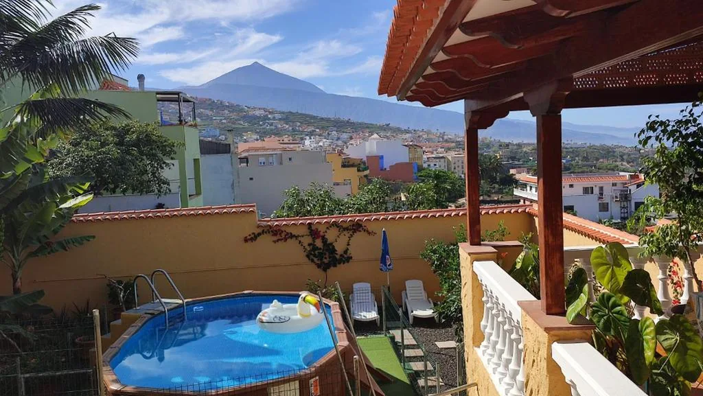 Casa de 3 dormitorios — Casa" VISTAS AL TEIDE" mar Piscina privada parking cubierto gratuito en las instalaciones