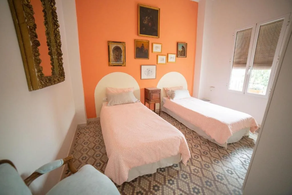 Tweepersoonskamer met gedeelde badkamer - 2 bedden — Casa Xanadu Seville - Boutique rooms with terraces