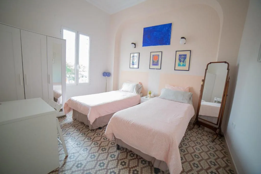 Tweepersoonskamer met gedeelde badkamer - 2 bedden — Casa Xanadu Seville - Boutique rooms with terraces