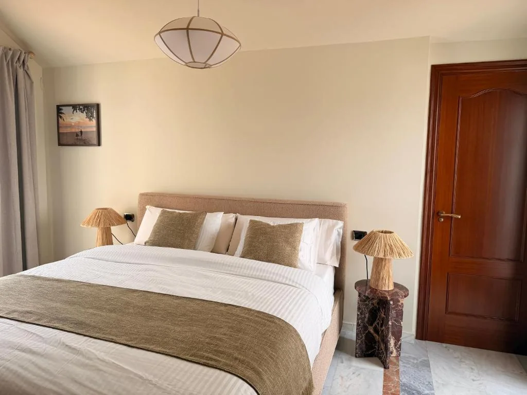 Habitación Doble Deluxe con balcón y vistas al mar — CASABA - Boutique - Torre del Mar