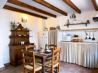 CasaBenadalid. Casa rural con piscina. — foto 12