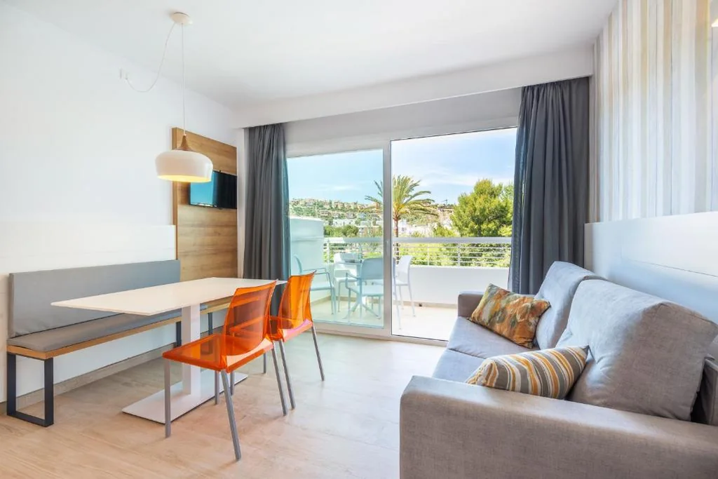 Appartamento con 1 camera da letto e balcone — Casablanca Apartments, Santa Ponsa