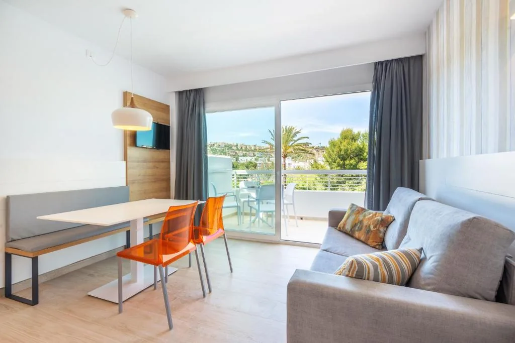 Appartamento con 2 camere da letto e balcone — Casablanca Apartments, Santa Ponsa