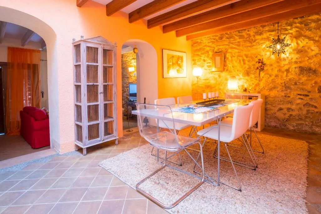 Casa Unifamiliar de 3 dormitorios — CasArtà