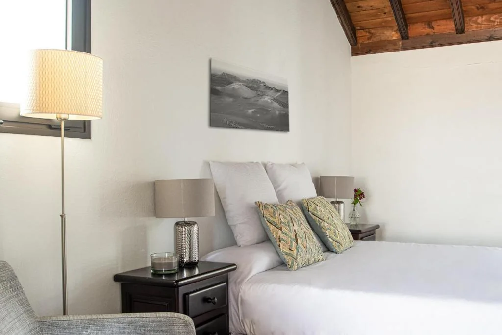 Quarto Triplo adaptado para pessoas com mobilidade reduzida — Casas Heddy, Well-being Resort