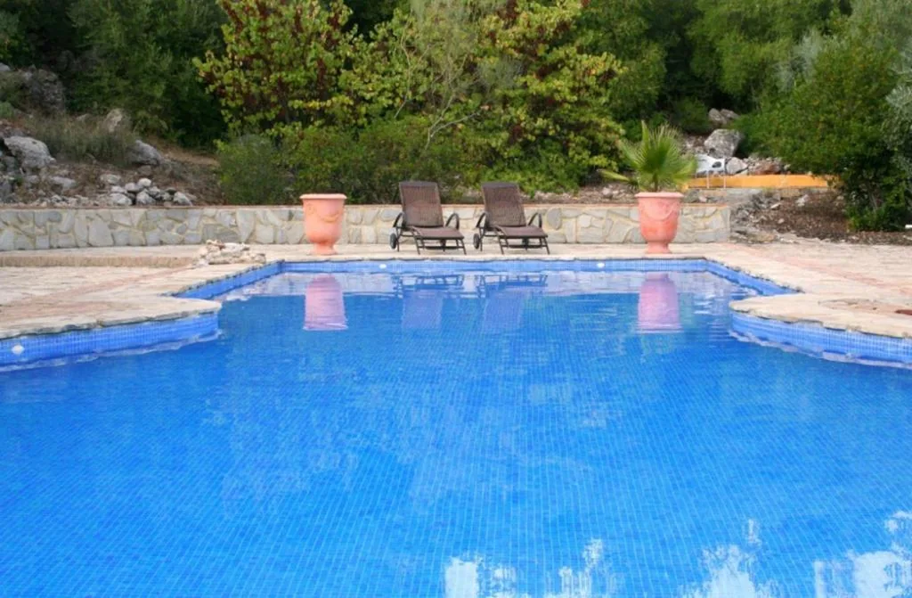 Estudio con vistas a las montañas — Casas Rurales Los Algarrobales
