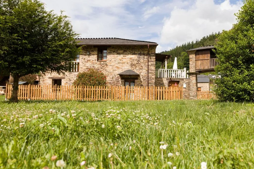 Villa con 1 camera da letto — Casas Rurales TAReira en Taramundi