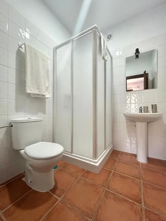 Standard-Doppelzimmer mit Bergblick – 2 Betten — Casazafra
