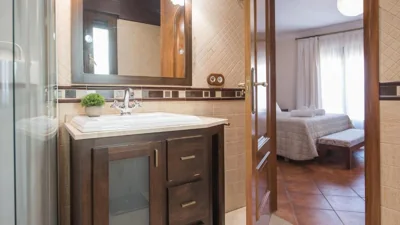 Caserío de Aljibillos 5 hab 8 camas 4 baños — foto 3