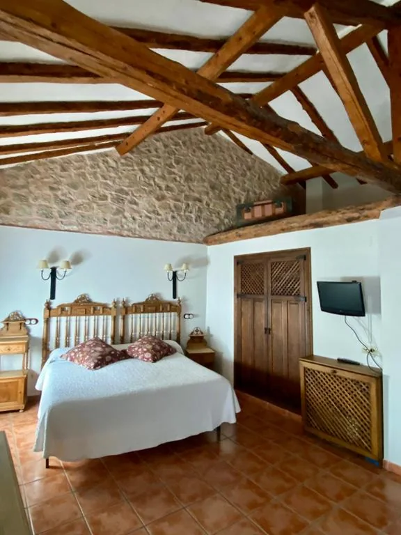 Caserón De La Fuente