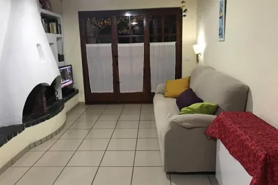 Casita blanca con fibra óptica y piscina cominutaria — foto 5