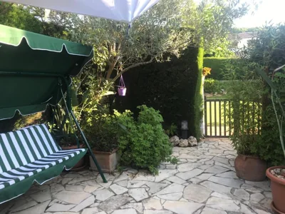 Casita blanca con fibra óptica y piscina cominutaria — foto 11