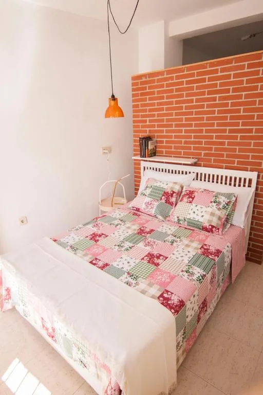 Casita con jardín cerca del centro de Granada