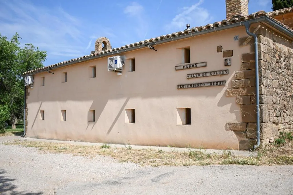 Casa — CASÓN SALTO DE ROLDÁN