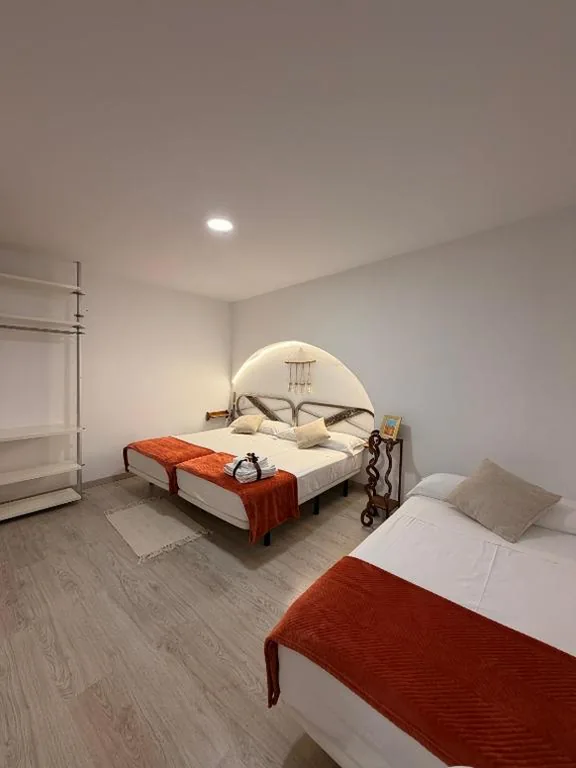 Chambre triple avec salle de bains privative — Casona Alcarria