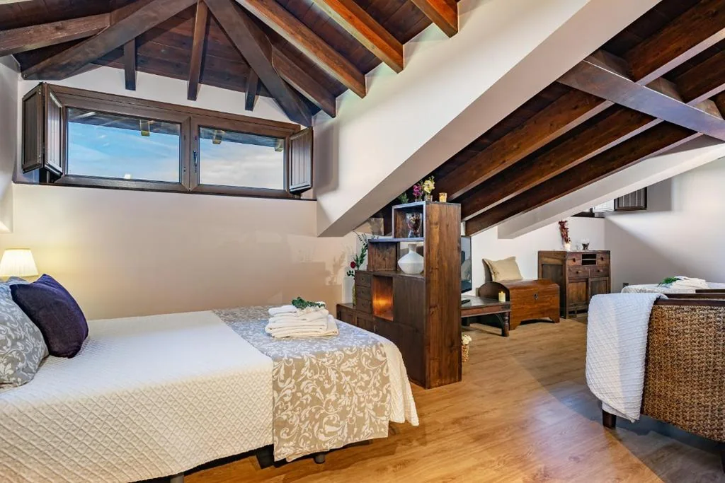 Doppelzimmer mit Gartenblick — Casona Asturiana Los Gamonales