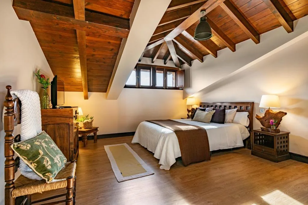 Doppelzimmer mit Gartenblick — Casona Asturiana Los Gamonales
