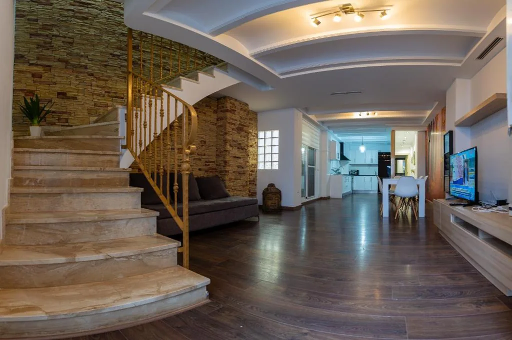 Casa de 4 dormitorios — Casona Torrent