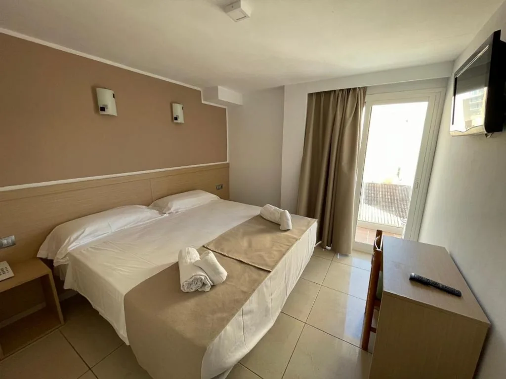 Habitación Doble con balcón - 1 o 2 camas — Casthotels Leblon