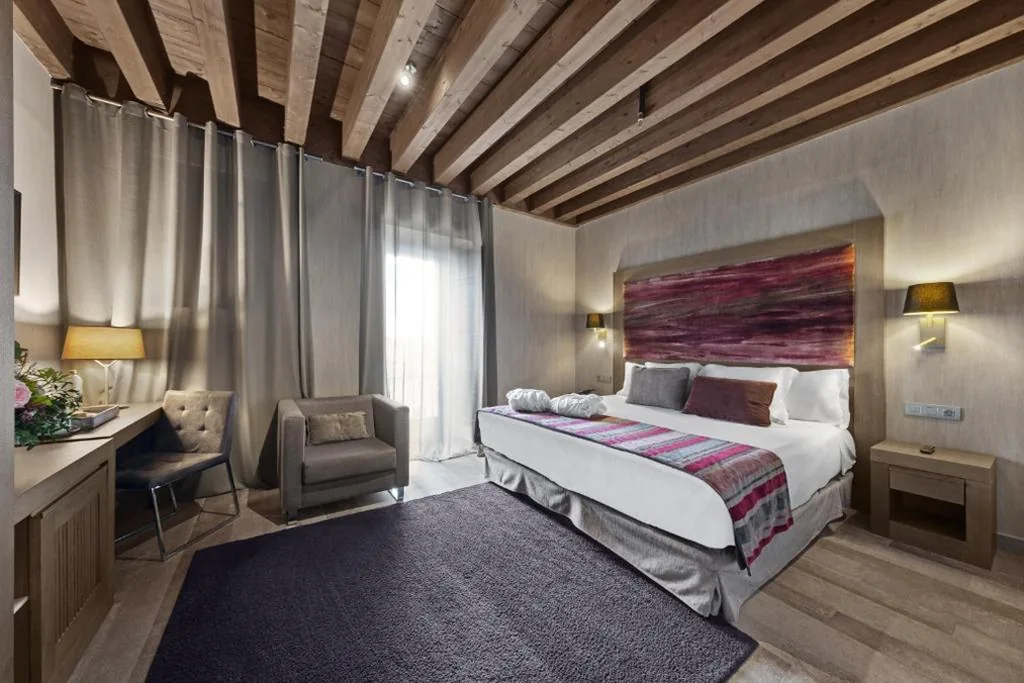 Superior tweepersoonskamer met toegang tot de spa - 1 of 2 bedden — Castilla Termal Monasterio de Valbuena - Small Luxury Hotels