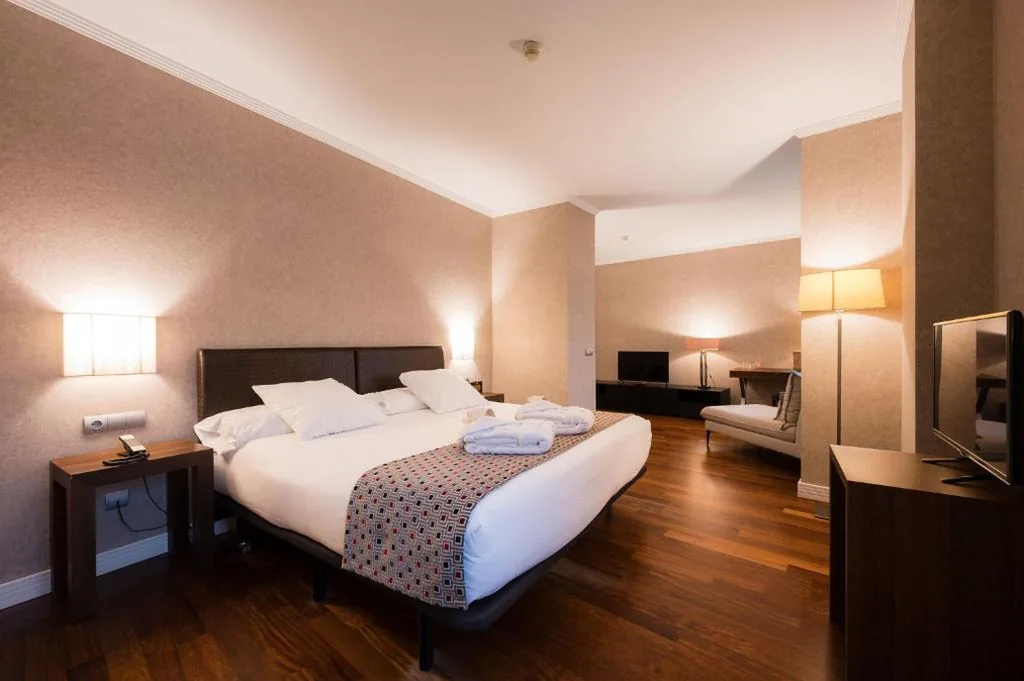 Suite Junior con acceso al spa — Castilla Termal Olmedo